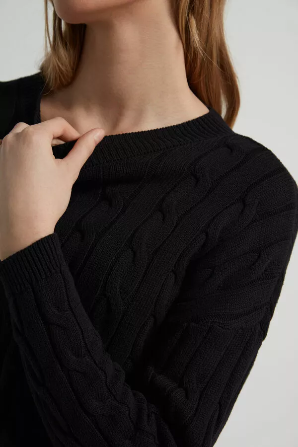 Tezenis Cropped Long-Sleeve Cable Knit Sweater In Fully-Fashioned Cotton 4 Tezenis Cropped Long-Sleeve Cable Knit Sweater In Fully-Fashioned Cotton - Image 4