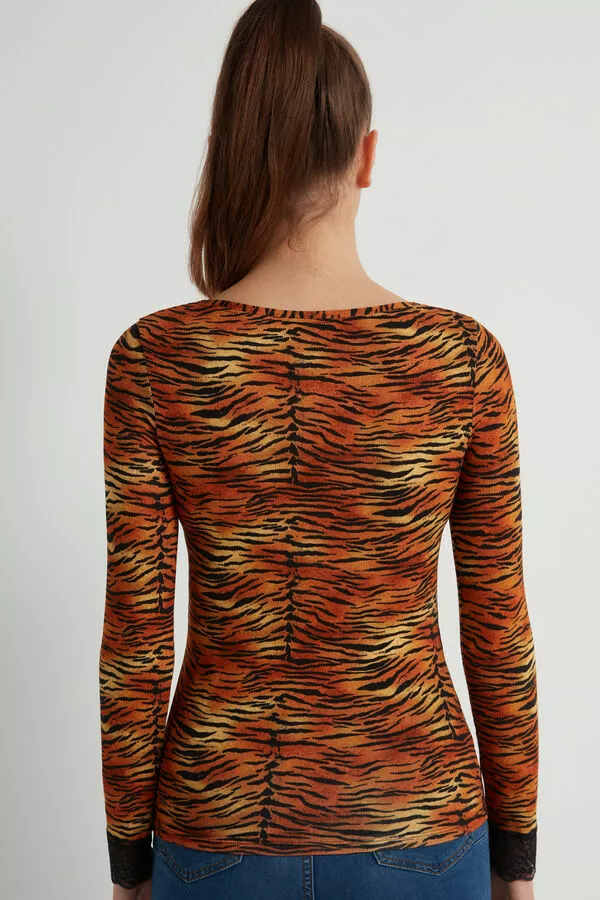 Tezenis V Neck Long Sleeve Top With Lace 2 Tezenis V Neck Long Sleeve Top With Lace - Image 2