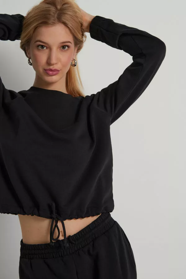 Tezenis Cropped Long-Sleeve Sweatshirt With Drawstring 3 Tezenis Cropped Long-Sleeve Sweatshirt With Drawstring - Image 3
