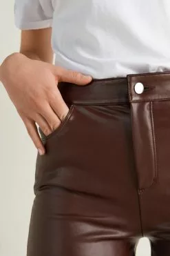 Tezenis Coated-Effect Thermal Pants With Five Pockets 8 Tezenis Coated-Effect Thermal Pants With Five Pockets -Outlet Tops Store 1WP1350872U DT1W